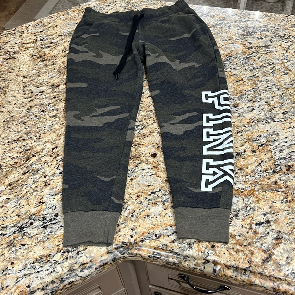 Pink Victoria secret camo joggers - Picture 5 of 13